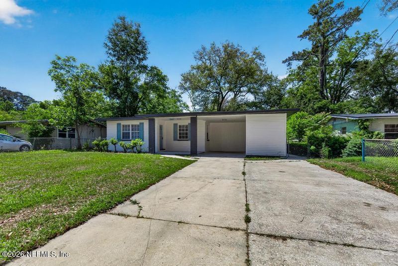 5446 Allamanda Dr, Jacksonville, FL 32210