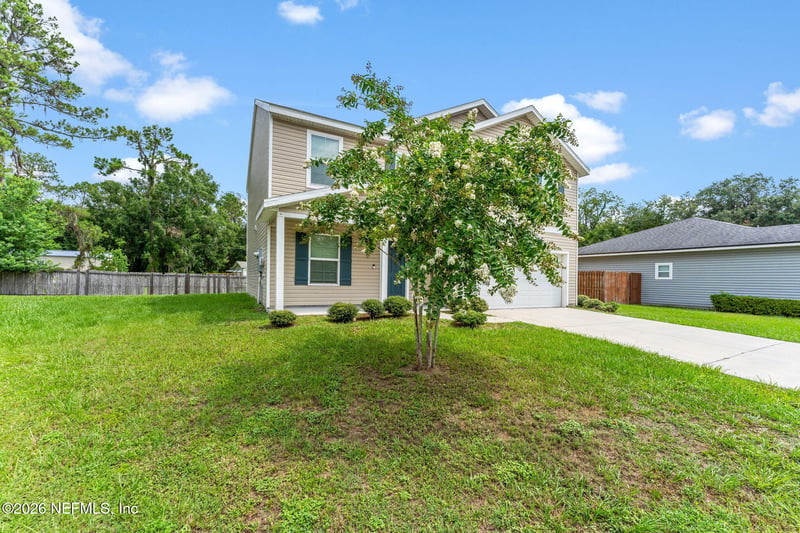 545 Lissie Ct, Macclenny, FL 32063
