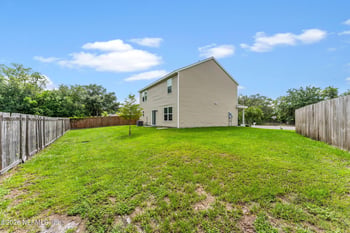 545 Lissie Ct, Macclenny, FL 32063