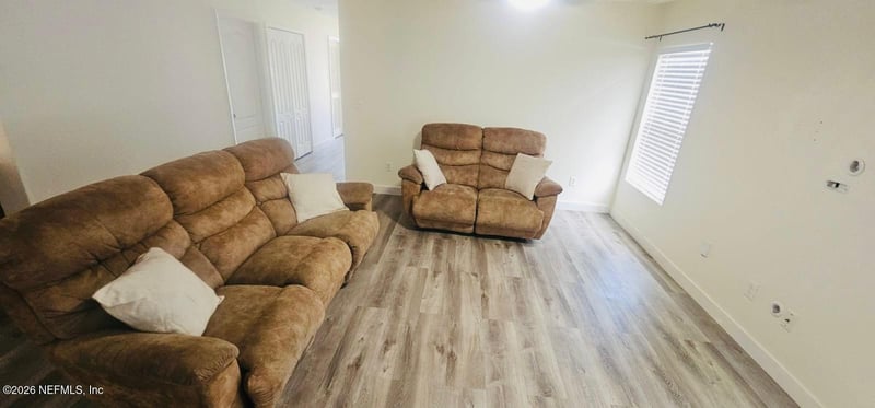 5463 Old Colony Dr, Jacksonville, FL 32222