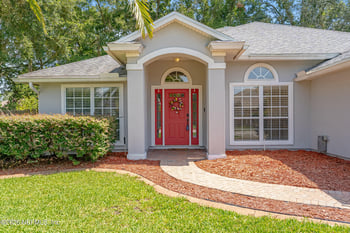 5466 London Lake Dr, Jacksonville, FL 32258