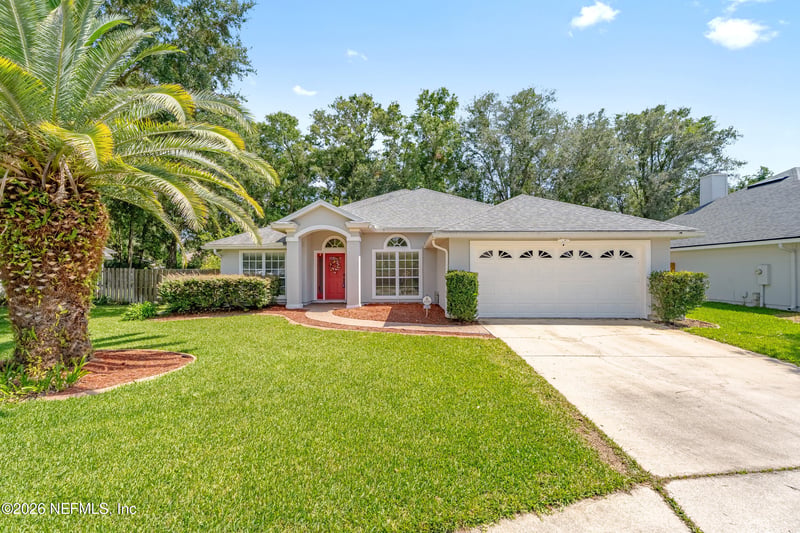 5466 London Lake Dr, Jacksonville, FL 32258