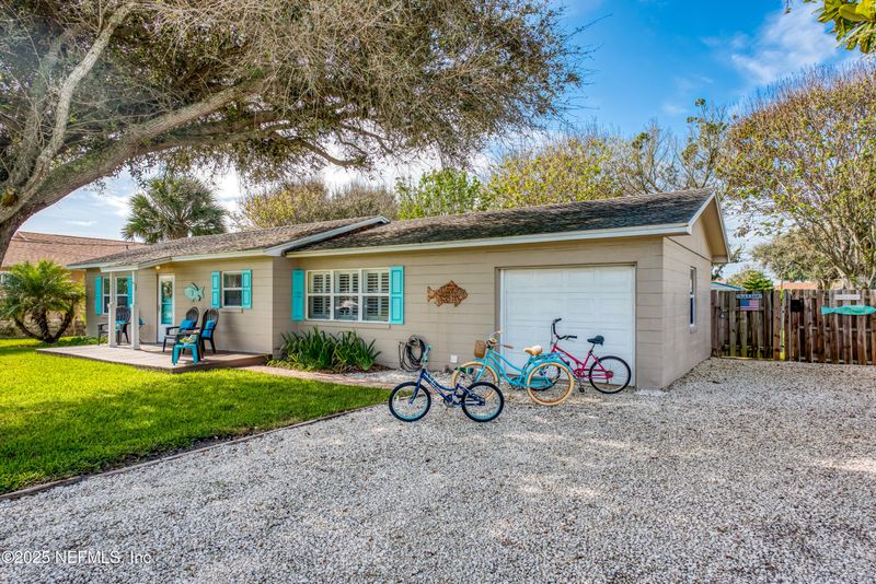 5467 1st St, St Augustine, FL 32080