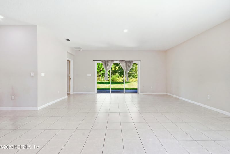 5483 Preston Bentley Dr, Jacksonville, FL 32218