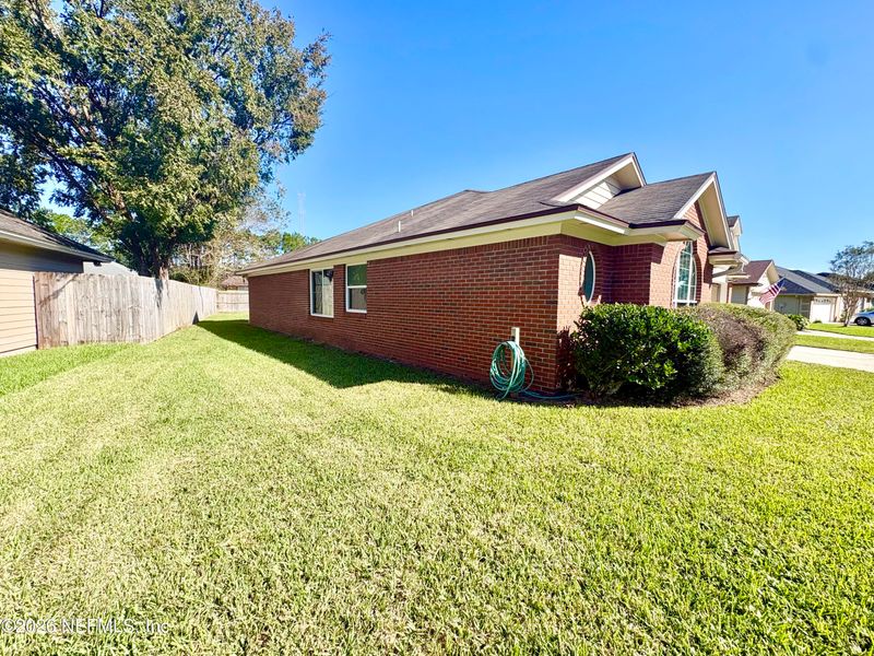 5503 Blue Pacific Dr, Jacksonville, FL 32257