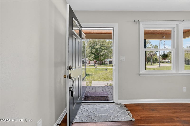 5503 Lakewood Cir E, Jacksonville, FL 32207