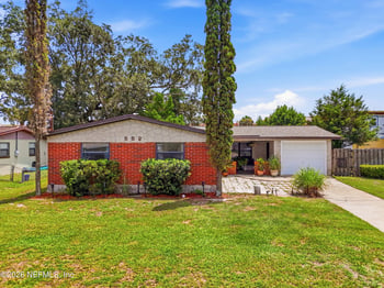 552 S Clermont Ave S, Orange Park, FL 32073