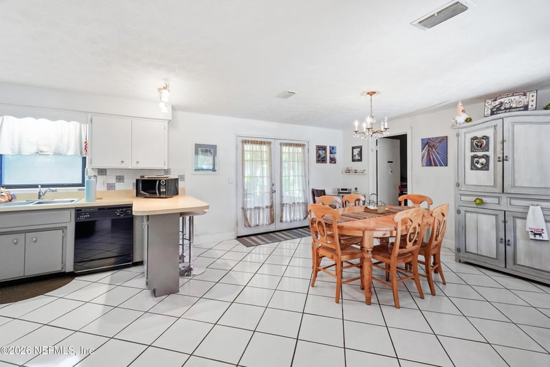 552 S Clermont Ave S, Orange Park, FL 32073