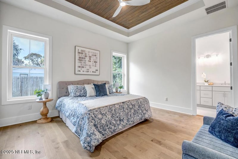552 Seagate Ave, Neptune Beach, FL 32266