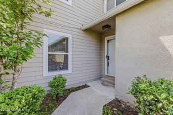 5534 Mariners Cove Dr, Jacksonville, FL 32210