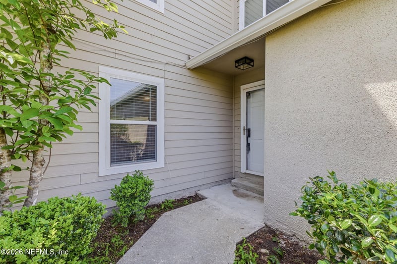 5534 Mariners Cove Dr, Jacksonville, FL 32210