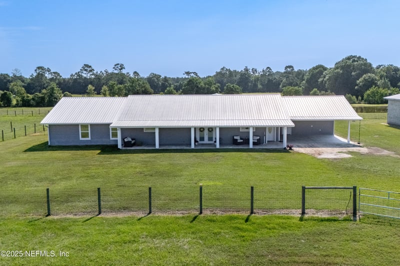 5551 NW 203rd St, Starke, FL 32091