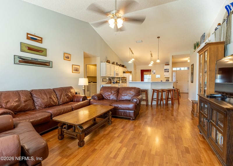 556 Whitfield Rd, Jacksonville, FL 32221