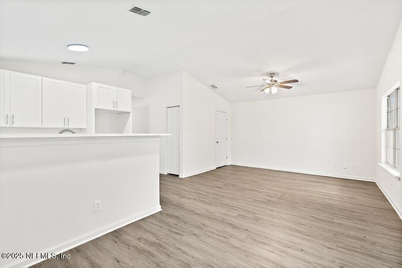 5567 Paris Ave, Jacksonville, FL 32209