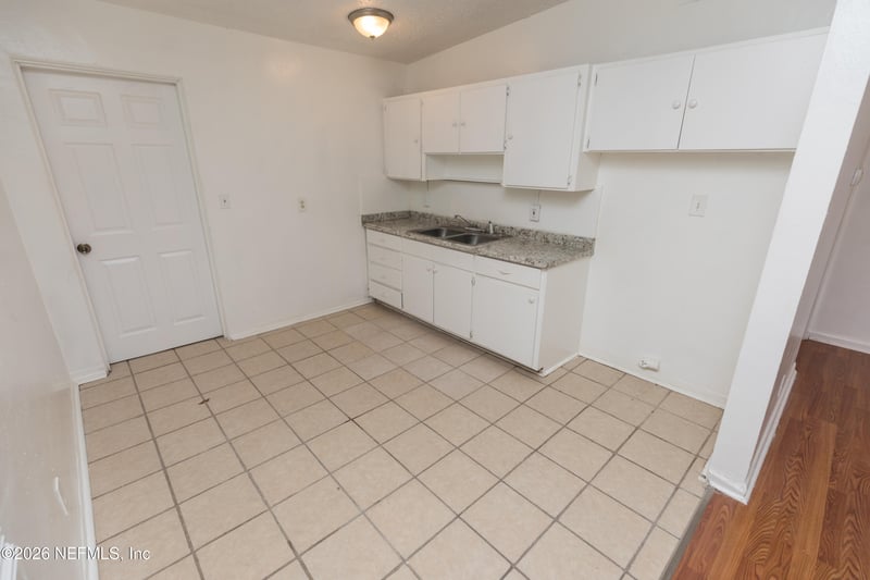 5601 Pansy Ln, Jacksonville, FL 32209