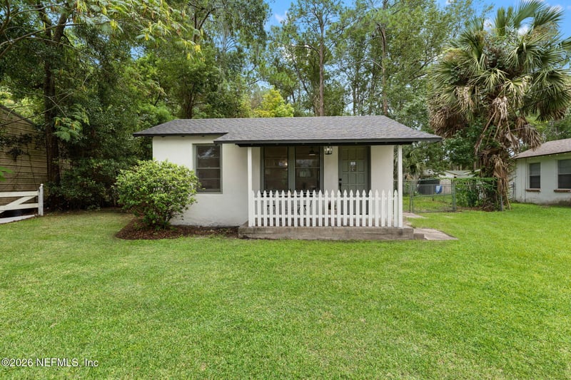 5604 Cruz Rd, Jacksonville, FL 32207