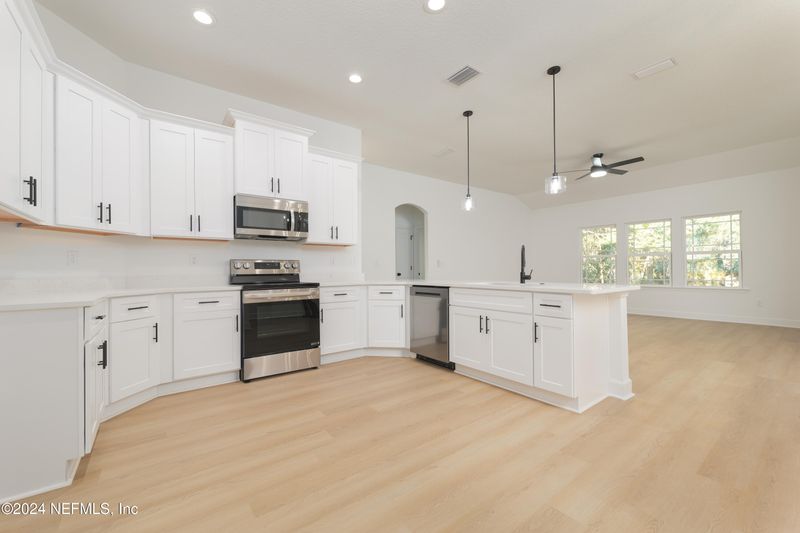 5607 Pronghorn Cir, Middleburg, FL 32068