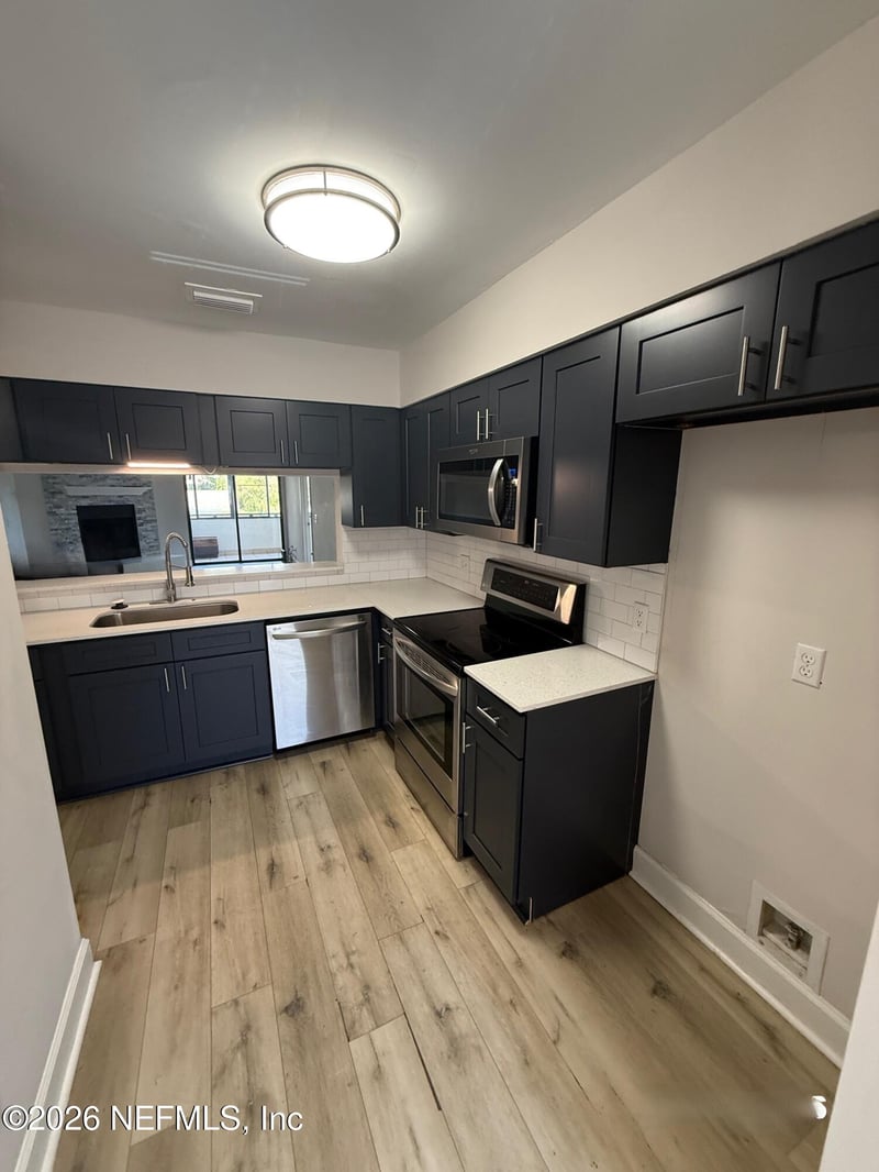 5615 San Juan Ave #105, Jacksonville, FL 32210