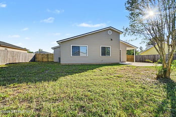 562 James Wilson Cir, Orange Park, FL 32073