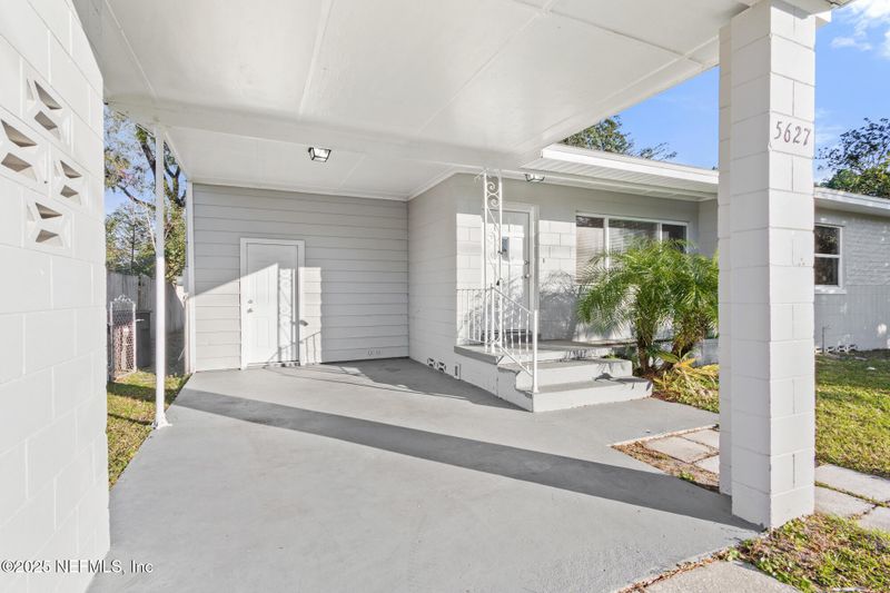 5627 Moret Dr E, Jacksonville, FL 32244
