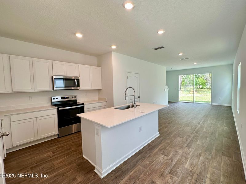 5629 Coppers Edge Ln, Jacksonville, FL 32254