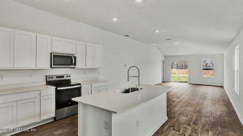 5633 Rustic Thorn Rd, Jacksonville, FL 32219
