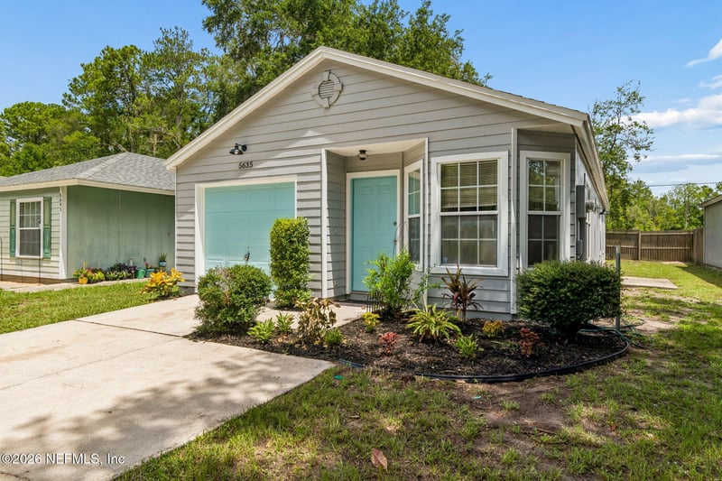 5635 Ellis Trace Dr, Jacksonville, FL 32205