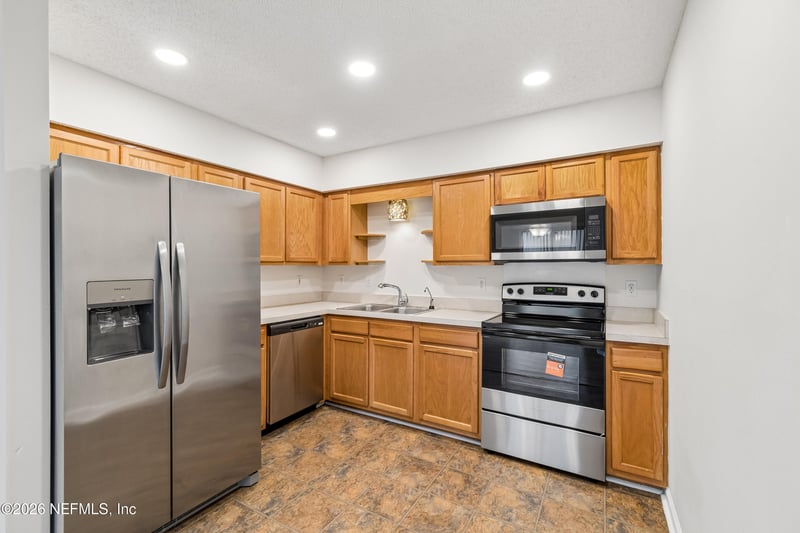 5635 Ellis Trace Dr, Jacksonville, FL 32205