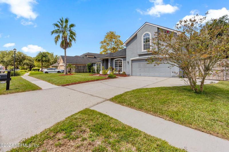5647 Baxter Lake Dr, Jacksonville, FL 32258