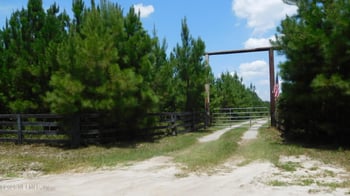 56585 Davis Rd, Callahan, FL 32011