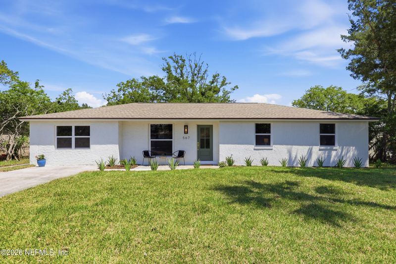 567 Cruiser Ln, Atlantic Beach, FL 32233