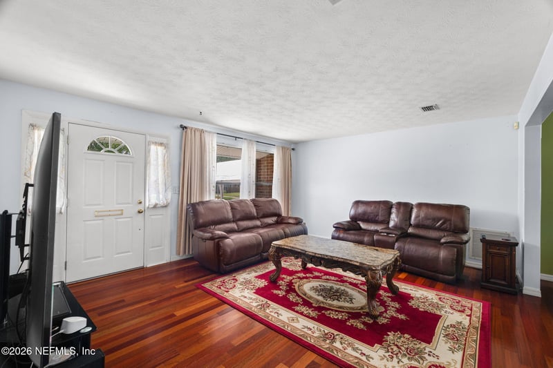 5675 Weber Ln, Jacksonville, FL 32207