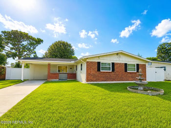 569 Coppitt Dr E, Orange Park, FL 32073