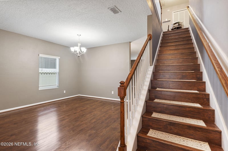 569 Glendale Ln, Orange Park, FL 32065