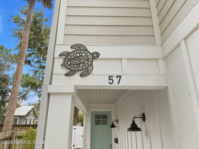 57 Sherry Dr, Atlantic Beach, FL 32233