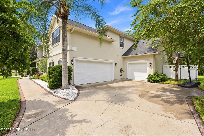 570 Saddlestone Dr, St Johns, FL 32259