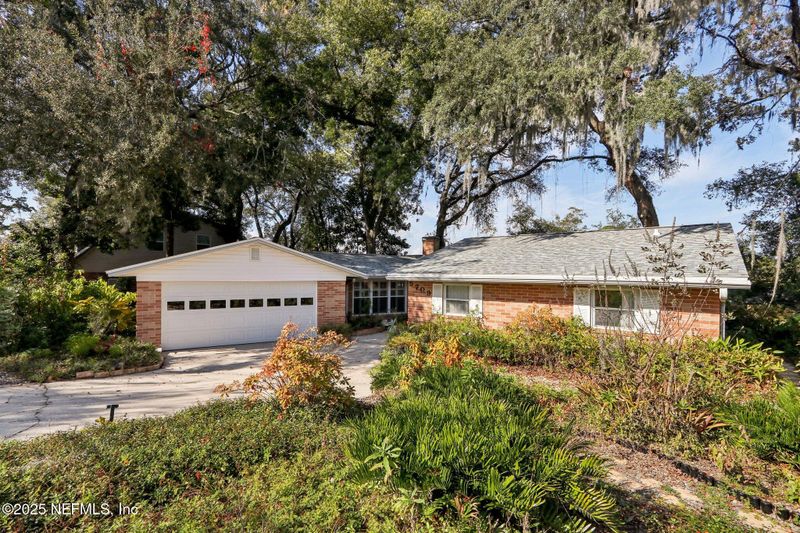 5709 St Isabel Dr, Jacksonville, FL 32277