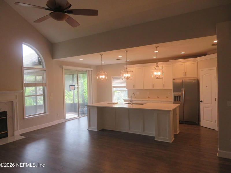 5715 Rainbow Lake Dr N, Jacksonville, FL 32258