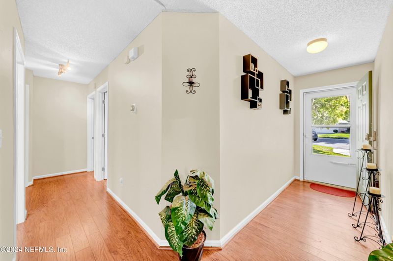 5731 Suwanee Park Ct, Jacksonville, FL 32244
