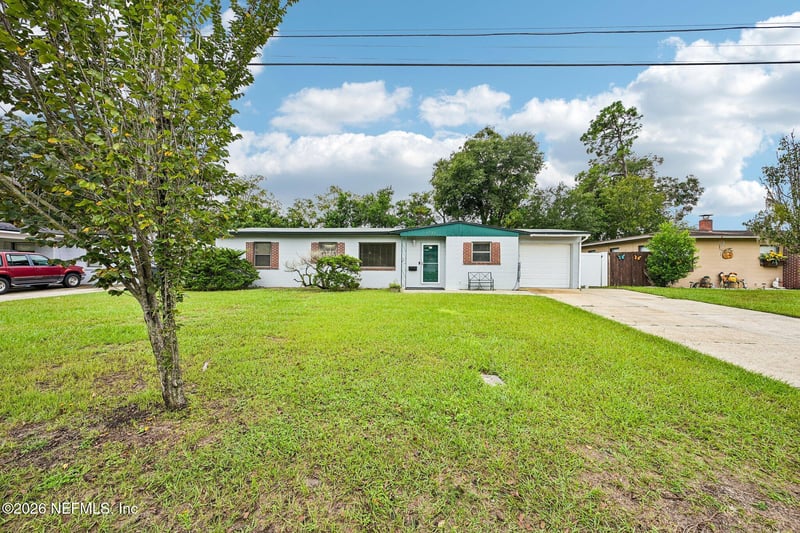 5732 Cedar Forest Dr S, Jacksonville, FL 32210