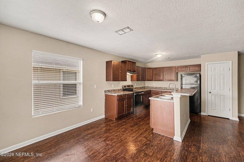 5759 Village Pond Cir, Jacksonville, FL 32210