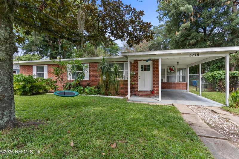5779 Lake Lucina Dr N, Jacksonville, FL 32211
