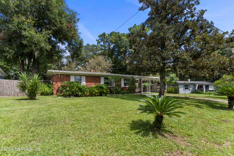 5779 Lake Lucina Dr N, Jacksonville, FL 32211