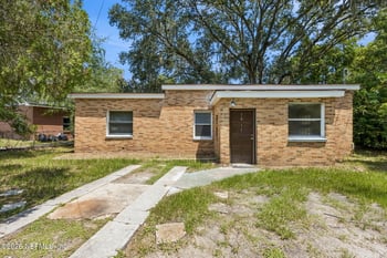 5811 Hollyhock Rd, Jacksonville, FL 32209