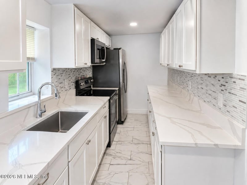 5813 Ridgeway Rd E, Jacksonville, FL 32244