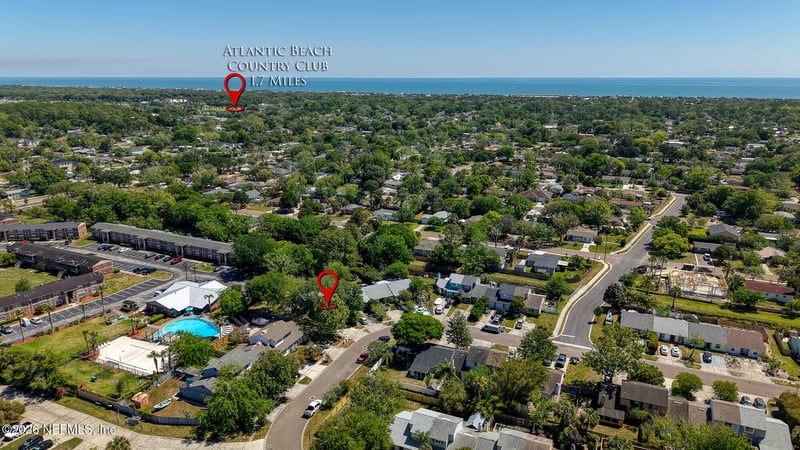 582 Aquatic Dr, Atlantic Beach, FL 32233