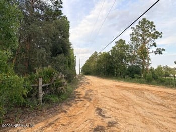 5830 Lady Bug Ln, Melrose, FL 32666