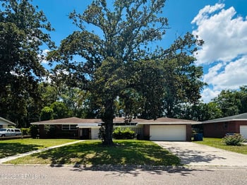 5832 Lusaid Dr, Jacksonville, FL 32209