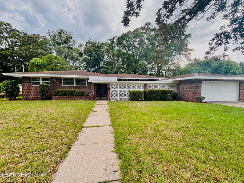 5832 Lusaid Dr, Jacksonville, FL 32209