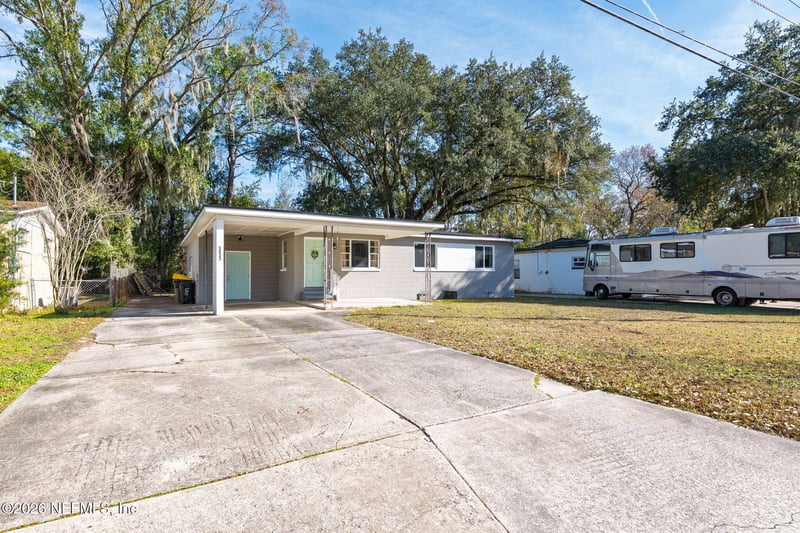 5833 Norde Dr E, Jacksonville, FL 32244